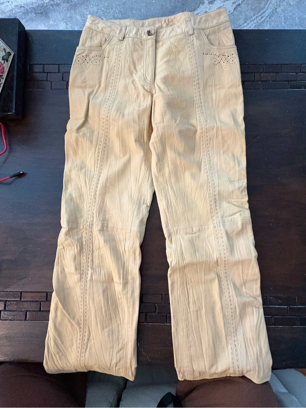 Danier ladies Light yellow leather Pants